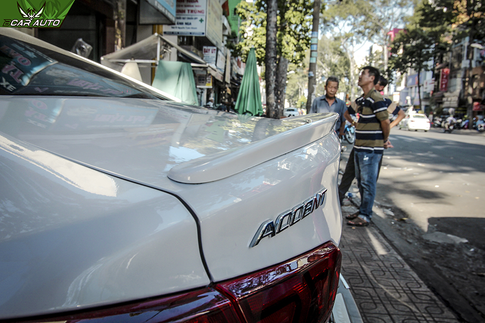 Cánh lướt gió xe Hyundai Accent