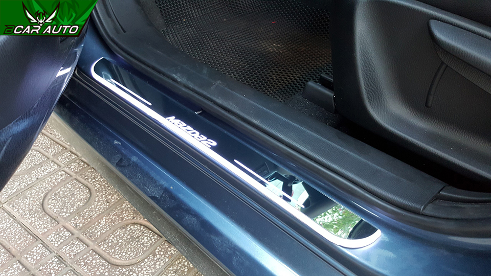 nẹp bước chân ô tô