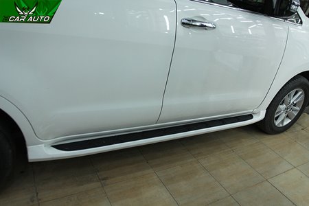 Bệ bước chân lên xuống xe Innova 2017
