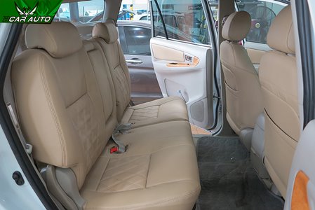 bọc nệm da xe innova