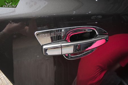 Ốp trang trí chén cửa xe Traiblazer