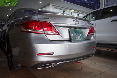 Độ lip chia pô mẫu Merc xe Camry