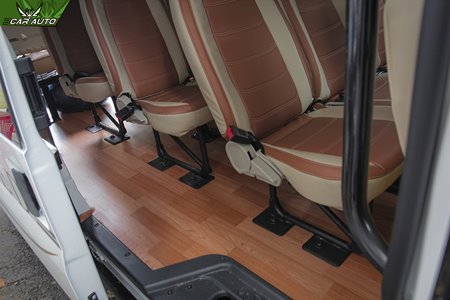 Lót sàn xe Ford Transit