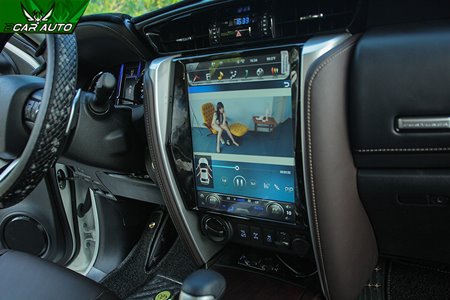 màn hình fortuner 2018