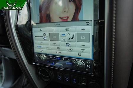 màn hình dvd xe fortuner 2017