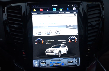 Màn hình Tesla xe Pajero Sport