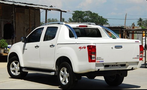 nắp thùng thấp xe dmax