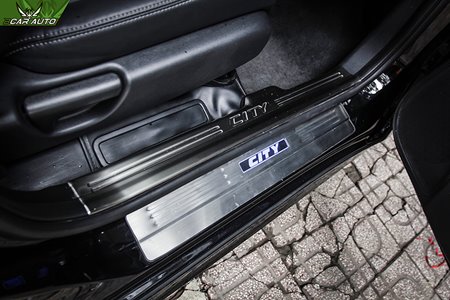 Nẹp bước chân Honda City có đèn