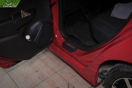 Ốp nẹp bước chân xe Honda Jazz 2018