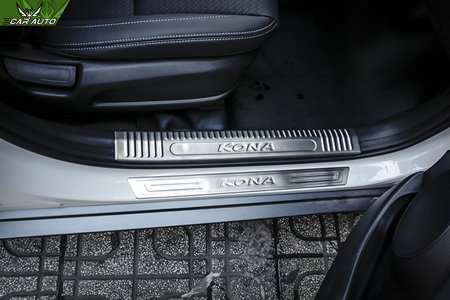 Ốp nẹp bảo vệ bệ cửa xe Hyundai Kona