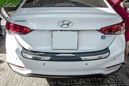Chống trầy bệ cốp sau Hyundai Accent
