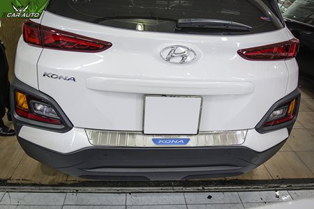 Ốp chống trầy bệ cốp xe Kona