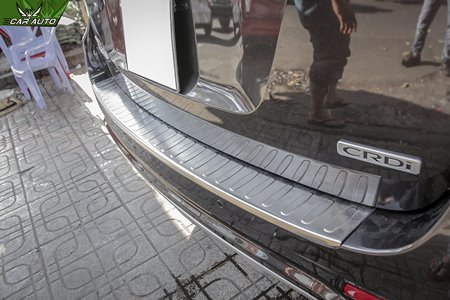 Nẹp chống trầy bệ cốp xe Kia Sedona