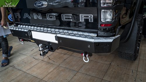 Độ cản sau xe Ford Ranger
