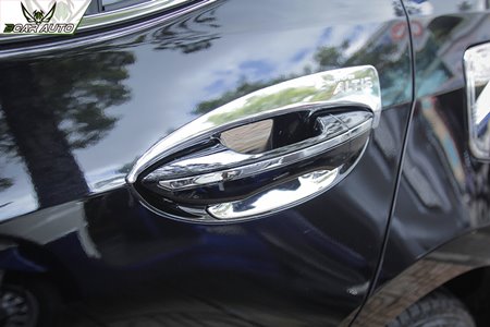 Hõm chén cữa xe Toyota Altis