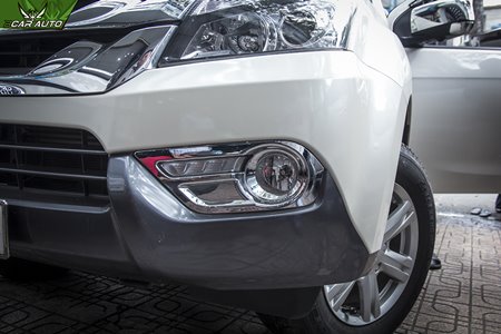 Ốp bảo vệ cụm sương mù xe Isuzu Mu-X