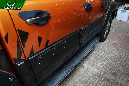 Nẹp sườn xe Ford Ranger