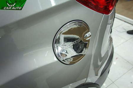Ốp trang trí nắp xăng xe Ford EcoSport
