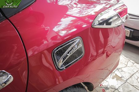 ốp nắp bình xăng xe vios
