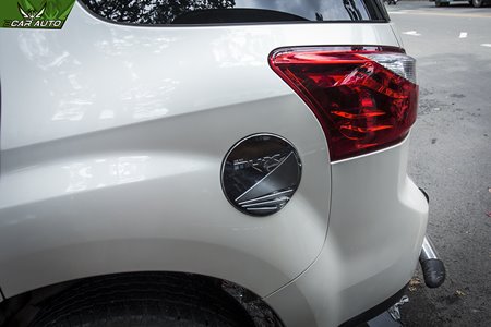 Ốp nắp bình xăng cho xe Isuzu Mu-X