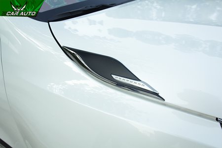 Ốp trang trí cạnh Capo cho xe Fortuner 2018
