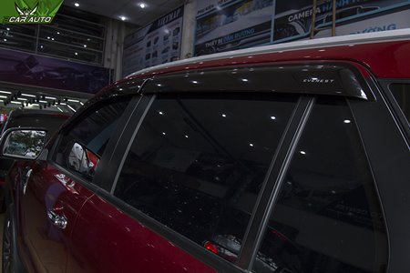 Vè chắn mưa xe Ford Everest