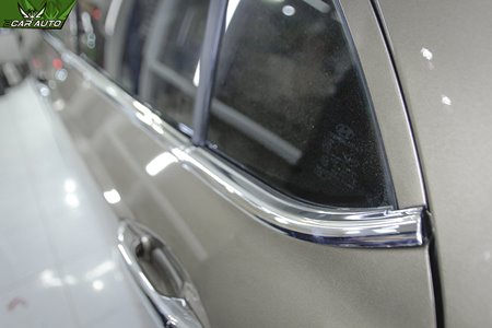 Nẹp chân kính I10