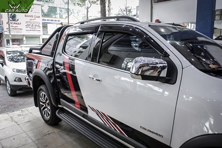 Vè chắn mưa xe Colorado